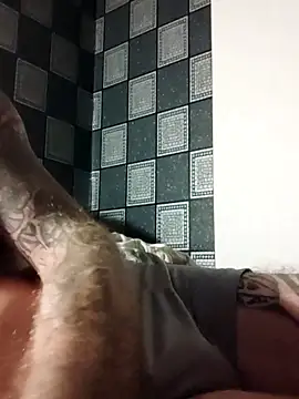 Snapshot of PIercingBoy38 chatting on September 11, 8:42 pm PIercingBoy38 online show from September 11, 8:42 pm