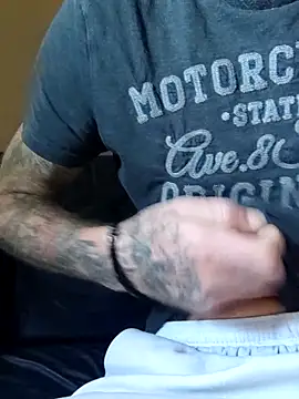 Snapshot of PIercingBoy38 chatting on September 24, 1:47 pm PIercingBoy38 online show from September 24, 1:47 pm