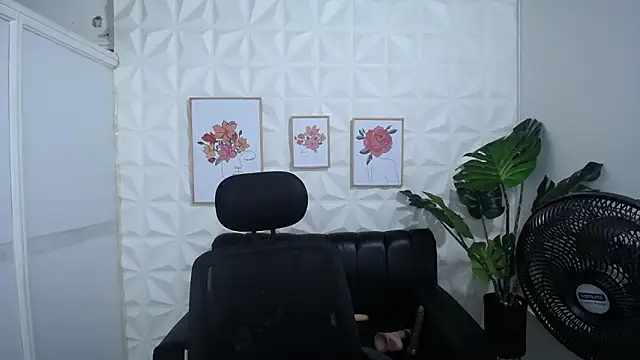 Valentinaa mature online show from March 13, 9:16 pm