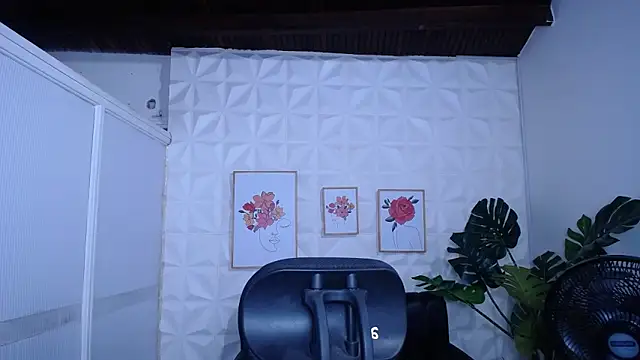 Valentinaa mature online show from September 8, 5:34 pm