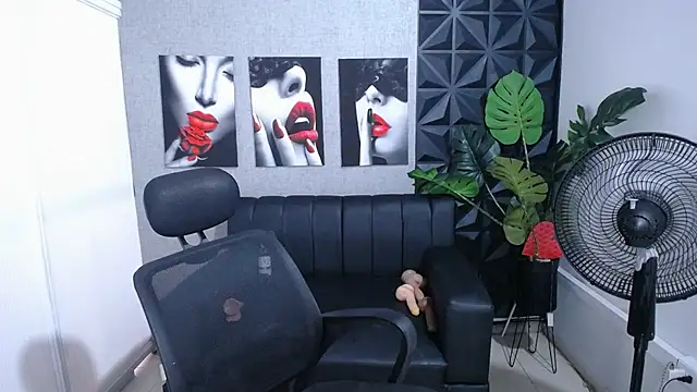 Valentinaa mature online show from June 9, 9:59 pm