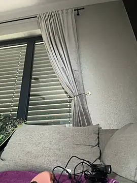 Bella-Tight online show from March 31, 2:39 pm