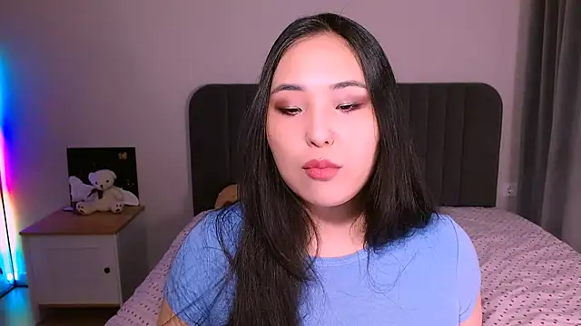 monabooty online show from January 30, 8:22 am