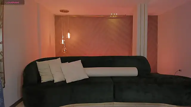 Snapshot of LizzHamilton__ chatting on September 9, 8:52 pm LizzHamilton online show from September 9, 8:52 pm