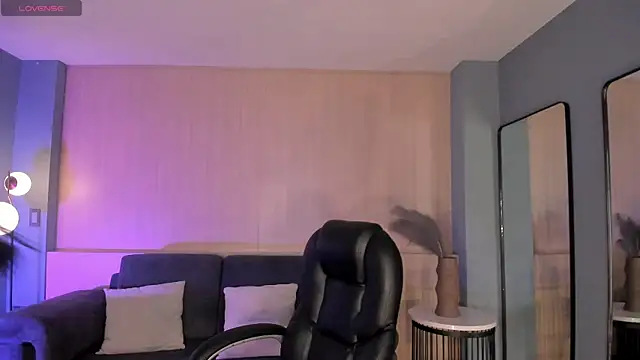 Snapshot of LizzHamilton__ chatting on September 19, 12:50 pm LizzHamilton online show from September 19, 12:50 pm