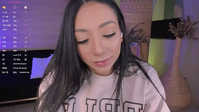 Snapshot of LizzHamilton__ chatting on September 25, 8:56 pm LizzHamilton online show from September 25, 8:56 pm