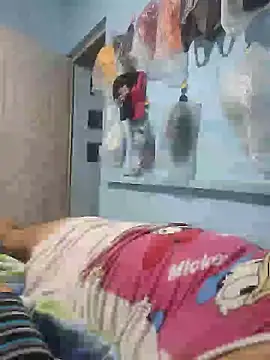 Snapshot of Somospareja1987 chatting on January 13, 12:19 am Somospareja1987 online show from January 13, 12:19 am