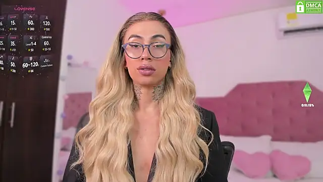 Snapshot of Miss_sagitario chatting on March 13, 12:13 pm Miss sagitario online show from March 13, 12:13 pm