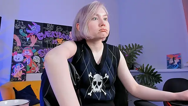 ReiYosimoto online show from February 15, 6:23 pm