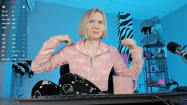 ReiYosimoto online show from February 7, 5:49 pm