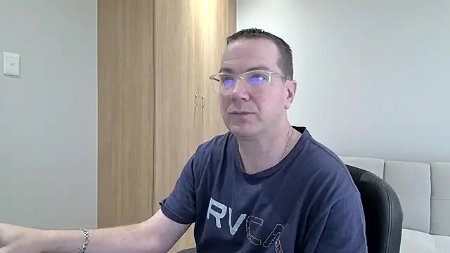 BrettJ81 online show from October 12, 1:21 pm