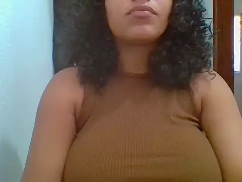 Snapshot of savanahottie chatting on March 15, 12:33 pm savanahottie online show from March 15, 12:33 pm