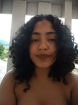 Snapshot of savanahottie chatting on July 12, 2:52 pm savanahottie online show from July 12, 2:52 pm