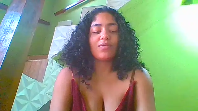 Snapshot of savanahottie chatting on July 24, 2:48 pm savanahottie online show from July 24, 2:48 pm