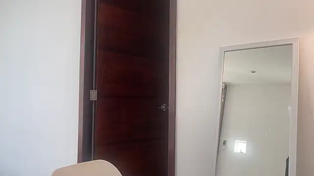 Snapshot of mommy_nadin chatting on December 5, 10:01 pm mommy nadin online show from December 5, 10:01 pm