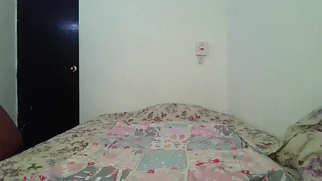 Ashaichious online show from February 25, 8:40 pm