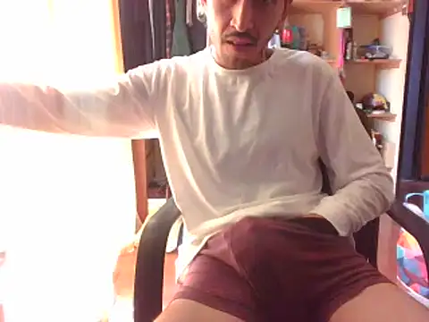 Snapshot of MisterMister45 chatting on August 5, 3:48 pm MisterMister45 online show from August 5, 3:48 pm