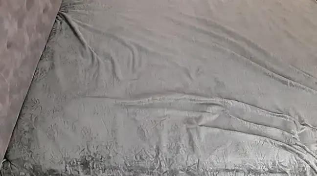 lili 70 online show from December 5, 7:05 am