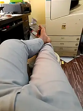 u wan me online show from February 28, 6:54 am