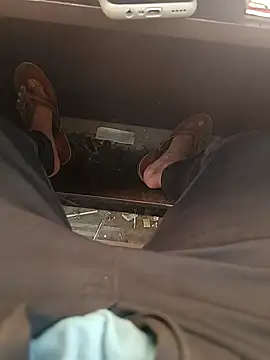 u wan me online show from March 8, 9:39 am