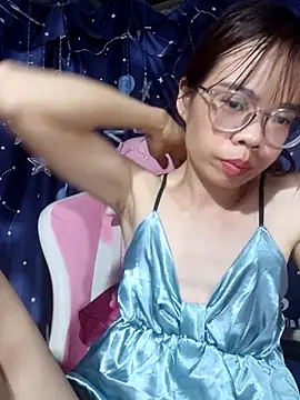   Mai-love19   online show from April 22, 8:39 am