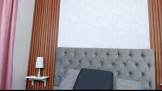 gisellsaenz online show from September 11, 7:14 pm