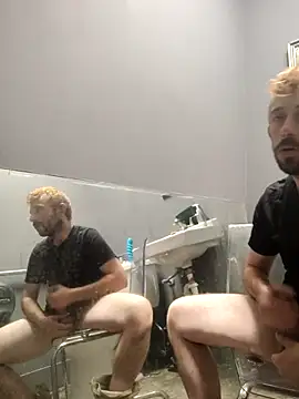 Snapshot of afTerparTycloudz chatting on March 15, 6:47 am afTerparTycloudz online show from March 15, 6:47 am