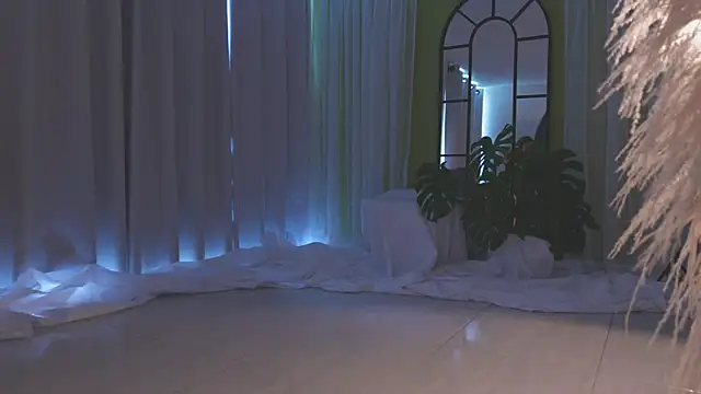 Snapshot of AmyArmstrong chatting on December 4, 8:50 pm AmyArmstrong online show from December 4, 8:50 pm