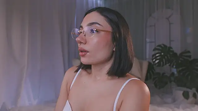 AmyArmstrong online show from June 30, 9:38 pm