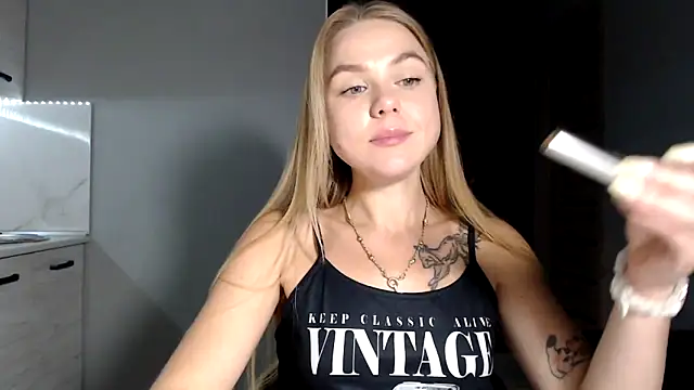 Snapshot of Sunbeam_ chatting on October 3, 9:34 pm Sunbeam online show from October 3, 9:34 pm