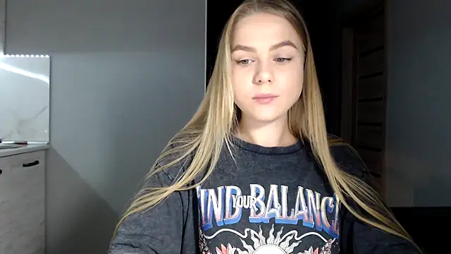 Snapshot of Sunbeam_ chatting on October 6, 8:39 pm Sunbeam online show from October 6, 8:39 pm