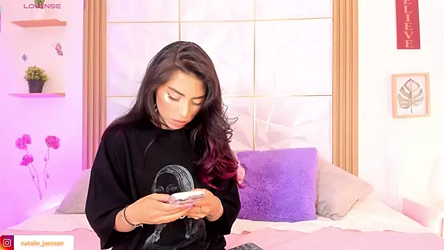 natalie jaensen online show from April 22, 11:17 pm