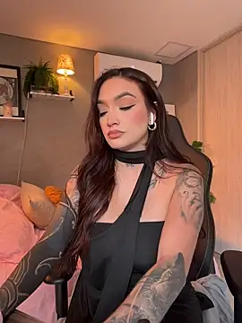 Snapshot of DaniDusan_ chatting on August 3, 7:17 pm DaniDusan online show from August 3, 7:17 pm