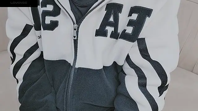 Sophie Secret online show from December 25, 10:27 pm