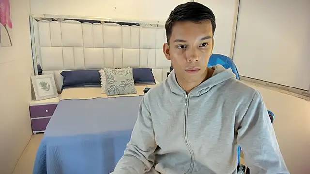 Edwin Blaz online show from October 9, 3:37 am