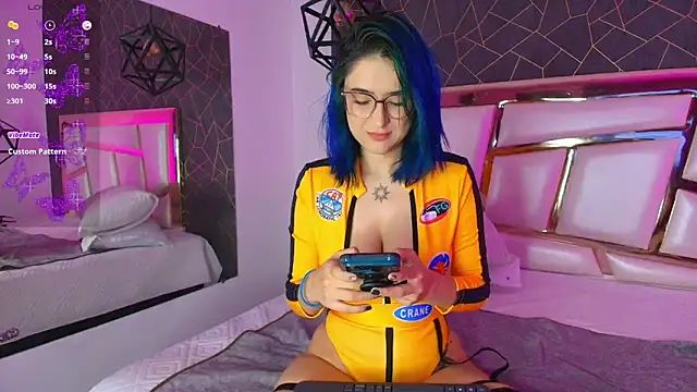 Annie Swan online show from February 28, 12:31 pm