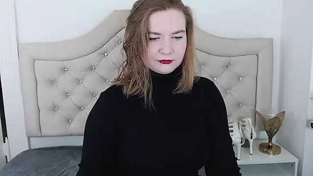 Snapshot of LaraDream chatting on December 21, 12:09 am LaraDream online show from December 21, 12:09 am