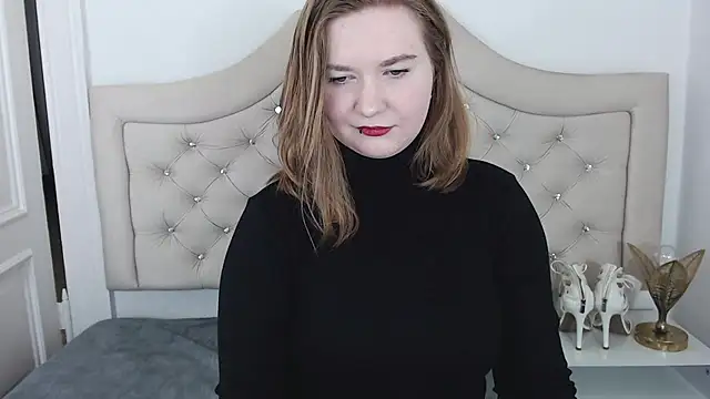 Snapshot of LaraDream chatting on December 23, 8:47 pm LaraDream online show from December 23, 8:47 pm