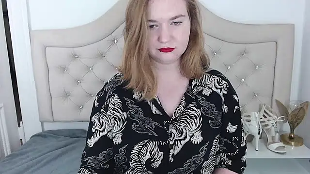 Snapshot of LaraDream chatting on December 28, 8:36 pm LaraDream online show from December 28, 8:36 pm