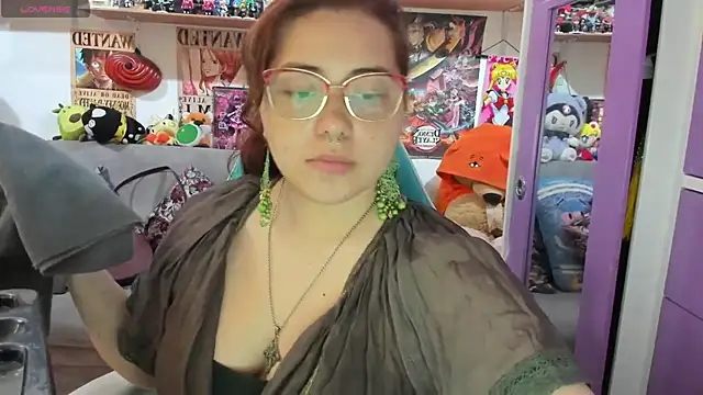 soficammy online show from October 4, 9:46 pm