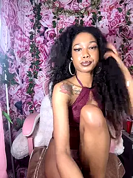 Snapshot of mismialove chatting on November 2, 7:33 am mismialove online show from November 2, 7:33 am