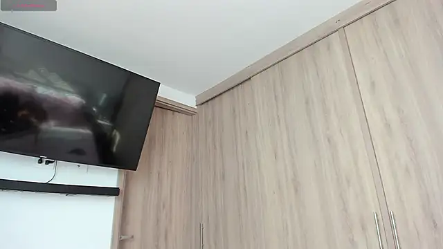 Snapshot of nelumbonucifera chatting on December 6, 1:22 pm nelumbonucifera online show from December 6, 1:22 pm