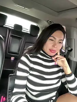 Snapshot of nelumbonucifera chatting on February 14, 12:47 pm nelumbonucifera online show from February 14, 12:47 pm