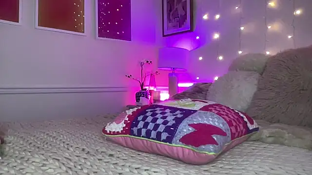 Fitnessbabe69 online show from April 23, 6:47 am