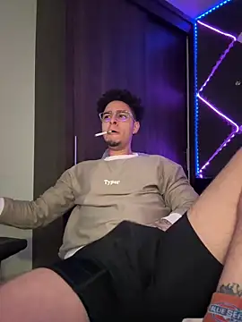 bigryann23 online show from June 2, 2:46 am