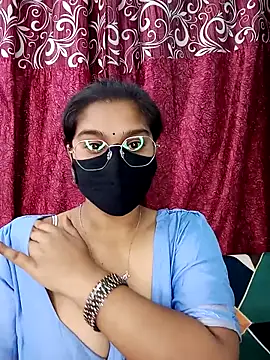 Snapshot of Jasmine_jaaan chatting on May 6, 4:30 am Jasmine jaaan online show from May 6, 4:30 am