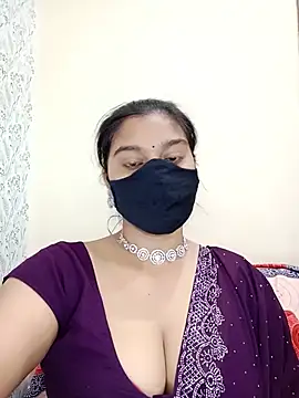 Snapshot of Jasmine_jaaan chatting on May 29, 4:32 am Jasmine jaaan online show from May 29, 4:32 am